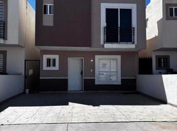 Casa · 3 Recámaras · Renta de Casa en Monteverde Incluye Cuota de Mantenimiento, Wifi y Recibo de Agua