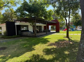 Casa de 4 habitaciones, Zapopan · Casa de Lujo en Solares con Terraza y Amplios Espacios