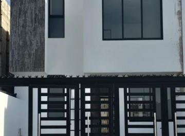 Casa en condominio de 4 habitaciones, San Pedro Tlaquepaque · Funcional Casa en Venta en Zimaltá, Tlaquepaque Ubicada en Conjunto Privado