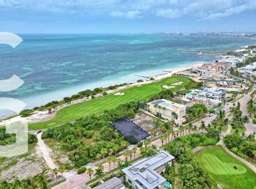Terreno / Lote · 1125ha · Terreno en Venta en Cancún en Puerto Cancún Canales con Ubicación a Pie de Mar