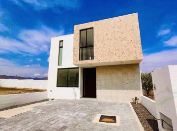 Casa · 161m² · 3 Recámaras · 3 Estacionamientos · Casa con Cocina de Lujo en Juriquilla, Queretaro (Entrega Agosto 2026)