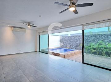 Casa · 160ha · 3 Recámaras · 3 Estacionamientos · Casa en Venta en Cancún en Residencial Aqua By Cumbres con Terraza, Alberca y 3 Recámaras