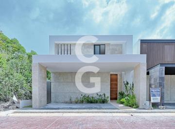 Casa · 222ha · 4 Recámaras · 3 Estacionamientos · Casa en Renta y Venta en Cancún en Vía Cumbres con Terraza y Alberca
