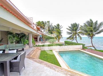 Casa · 428ha · 3 Recámaras · 3 Estacionamientos · Casa en Venta en Cancún Frente Al Mar en Las Quintas Zona Hotelera