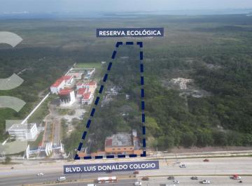 Terreno / Lote · 96960ha · Terreno en Venta en Cancún Sobre Av Colosio 9 Hectáreas y 66 m Lineal
