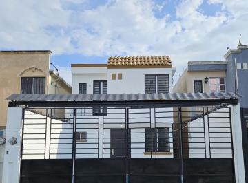 Casa · 100m² · 2 Recámaras · 2 Estacionamientos · Casa en Renta en Privadas de Santa Rosa, Apodaca