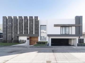 Casa · 547m² · 5 Recámaras · 3 Estacionamientos · Punta Tiburon Marina y Golf, Casa en Venta con Alberca y 5 Recamaras, Una en Pb