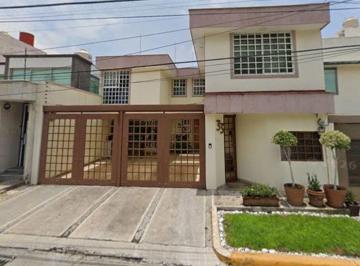 Casa de 4 habitaciones, Naucalpan de Juárez · Casa en Venta en Marqués de Aguayo 33, Cd. Satélite, Naucalpan de Juárez, Méx.