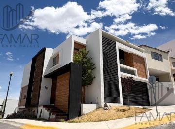 Casa · 321m² · 3 Recámaras · 2 Estacionamientos · Casa en Venta Residencial Cima de La Cantera