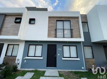 Casa · 134m² · 3 Recámaras · 2 Estacionamientos · Casa Equipada en Renta 2 Recámaras + Alcoba en Zakia Condominio Allegro I.