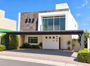 Casa en condominio de 3 habitaciones, Querétaro · Amplia Casa en Venta en Residencial El Refugio, Querétaro