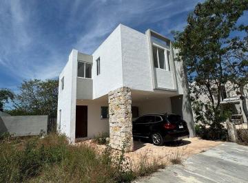 Casa de 3 habitaciones, Conkal · Casa Residencial en Venta en Conkal