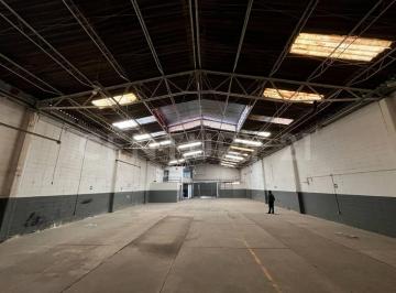 Bodega comercial · 641m² · 3 Estacionamientos · Excelente Bodega Comercial E Industrial en Venta en Granjas México con Oficinas