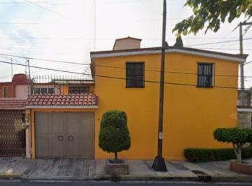 Casa de 3 habitaciones, Xochimilco · Oportunidad de Inversion Inteligente. Remate Bancario, Col. Jardines del Sur en Xochimilco.