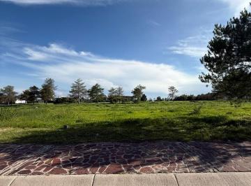 Terreno / Lote · 1000m² · Terreno en Venta en El Bosque Country Club León Guanajuato