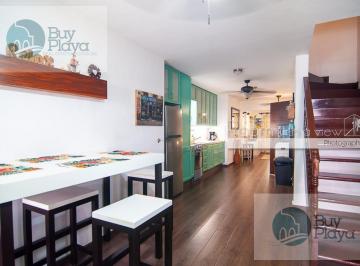 Casa · 221m² · 2 Recámaras · 2 Estacionamientos · Casa in Playa del Carmen