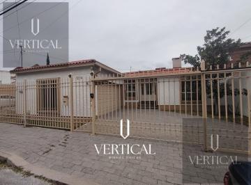 Casa · 405m² · 3 Recámaras · 4 Estacionamientos · Casa Virreyes