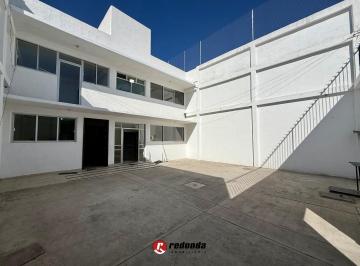 Casa · 208m² · 5 Recámaras · 5 Estacionamientos · Casa en Valle de Las Flores