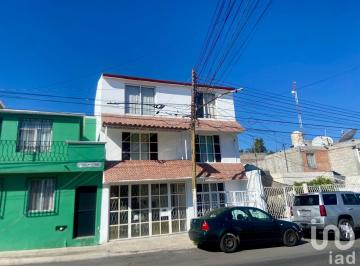 Casa · 213m² · 6 Recámaras · 1 Estacionamiento · Casa en Venta Vista Alegre 2da Seccion Queretaro Qro.