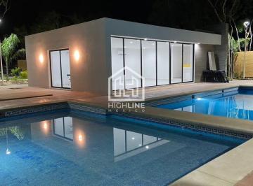 Casa · 112m² · 3 Recámaras · 2 Estacionamientos · Casa de 3 Recámaras en Playa del Carmen a 15 Min de Las Playas | Casa Club con Alberca y Gym