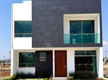 Casa de 4 habitaciones, Pachuca · Casa con 4 Recámaras en Venta, 128 m² Superficie de Terreno, Pachuca San Antonio Residencial Rosso