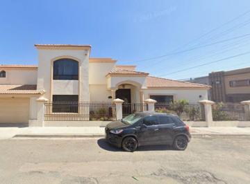 Casa de 4 habitaciones, Tijuana · ¡Espectacular Propiedad Ubicada en Constituyentes Tijuana!