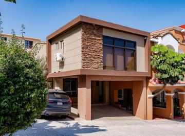 Casa de 3 habitaciones, Tijuana · Casa en Venta, Colinas del Rey
