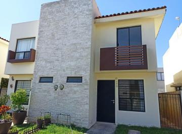 Casa en condominio de 3 habitaciones, Zapopan · Casa en Coto · El Campestre · 3 Rec · Alberca · Mantenimiento y Agua Inc