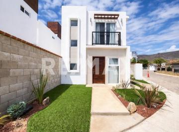 Casa · 80m² · 2 Recámaras · 2 Estacionamientos · Casa en Venta Frente Al Mar, en Quinta Mision, Tijuana B. C.