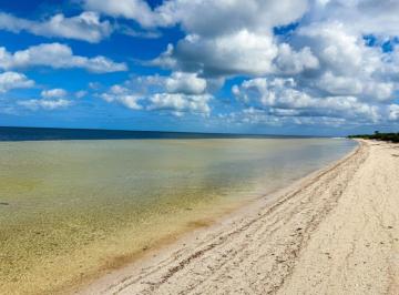 Terreno / Lote , Progreso · Lote Unifamiliar Frente Al Mar, en Venta, Santa Clara, Yucatán