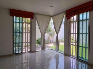Casa de 3 habitaciones, Cuernavaca · Casa de 192 m² con 3 Recámaras en Venta en Chapultepec