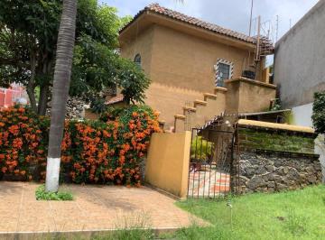 Casa uso de suelo de 3 habitaciones, Cuernavaca · Casa con Uso de Suelo de 1000 m² con 3 Recámaras en Venta en Lomas de Cortes
