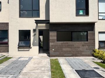 Casa · 4 Recámaras · 2 Estacionamientos · Casa en Zákia