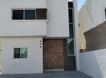 Casa de 3 habitaciones, La Paz · Casa en Venta "Punta Arena" Fraccionamiento