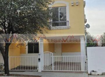 Casa · 98m² · 3 Recámaras · 1 Estacionamiento · Casa en Venta en Mitras Poniente