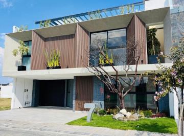 Casa · 409m² · 5 Recámaras · 2 Estacionamientos · Casa - Cascatta