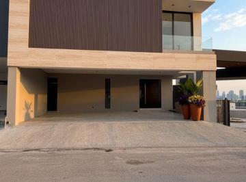 Casa de 3 habitaciones, Santiago · Casa Bosques de Las Misiones