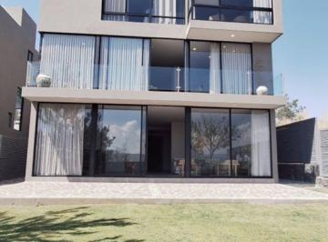 Casa de 4 habitaciones Venta MN 19,000,000 · Residencia en Venta Leon Guanajuato Zona Dorada