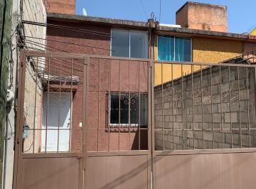 Casa · 69m² · 3 Recámaras · 1 Estacionamiento · Casa en Venta en Jesús García Lovera