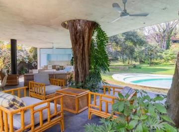 1 · Amplío Terreno en Tepoztlán de 6728 m² | Arbolado | Casa Principal, Bungalow y Lounge con Alberca