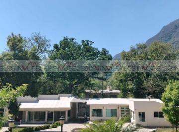 Rancho · 375m² · 4 Recámaras · 5 Estacionamientos · Rancho en Venta en San Francisco