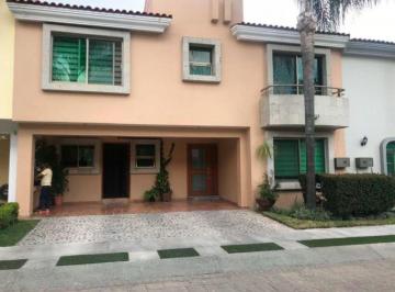 Casa de 3 habitaciones, Zapopan · Venta de Casa en Fracc San Nicolas Jardines de La Patria, Zapopan, Jalisco.