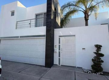 1 · Casa en Venta en Trojes de San Cristobal Al Norte de Aguascalientes