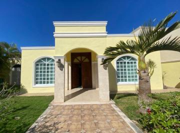 Casa de 3 habitaciones, Mérida · Casa en Venta o Renta en Montes de Amé