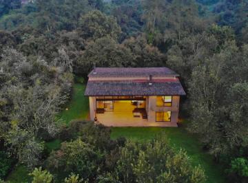 Casa en condominio · 340m² · 4 Recámaras · 4 Estacionamientos · Casa del Bosque Valle Santana Valle de Bravo