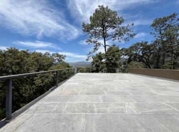 Casa en condominio · 1140m² · 5 Recámaras · 4 Estacionamientos · Casa en Venta Lista Para Estrenar, con Vista Al Lago, Avándaro