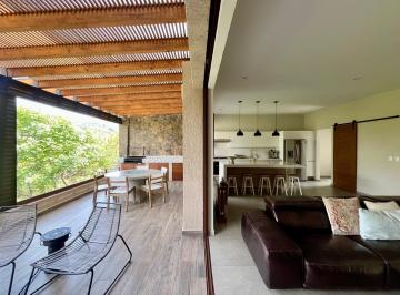 Casa en condominio · 250m² · 3 Recámaras · 2 Estacionamientos · Town House Terrazas Valle de Bravo
