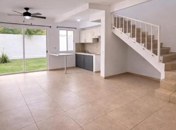 Casa de 2 habitaciones, Benito Juárez · Casa con Alberca en $12,500 en Jardines 4
