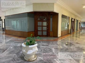 Local comercial · 108m² · 2 Estacionamientos · Local en Blvd. Adolfo López Mateos