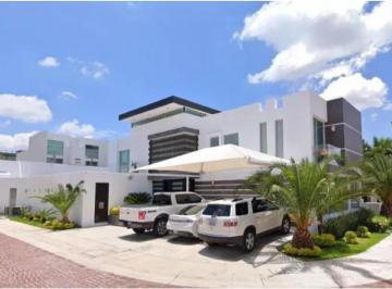 Casa de 4 habitaciones, Querétaro · Casa en Venta en Lago Eslabón, Fraccionamiento Cumbres del Lago, Juriquilla.